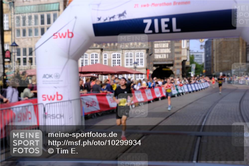 13.09.2026 - 21. swb-Marathon Bremen Tim E. http://msf.ph/oto/10299934 13.09.2026 10:40:06 Ziel 11198, 11721, 12144, 12339, 13519, 13642 meine-sportfotos.de