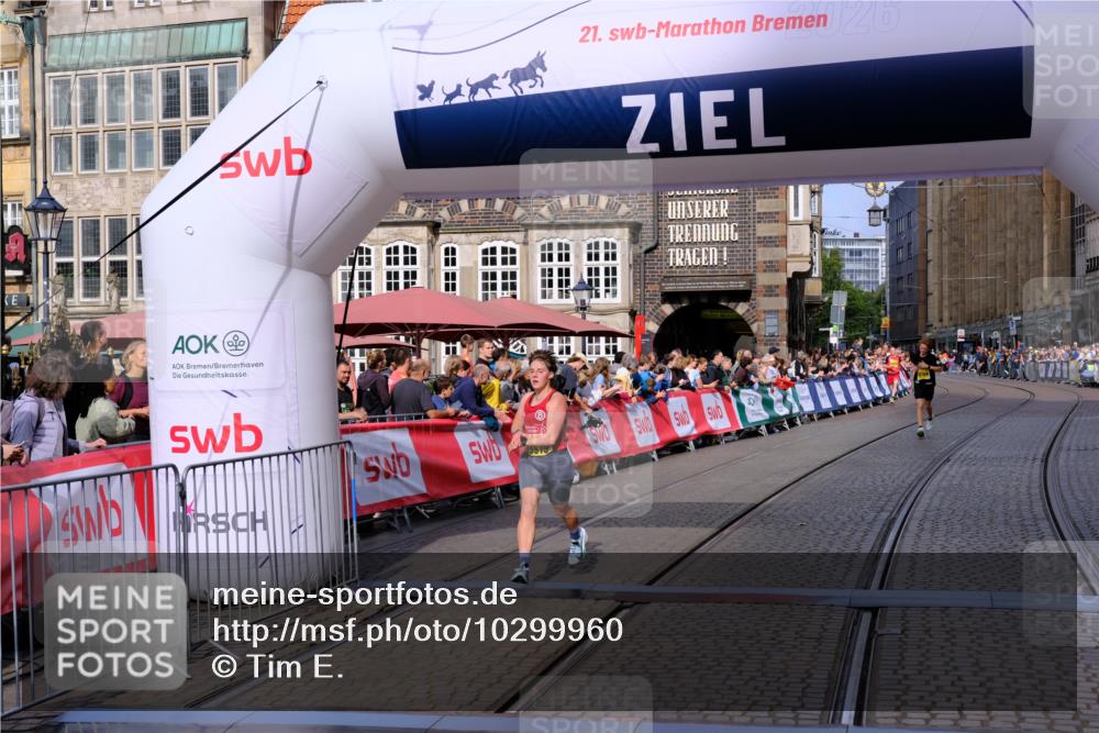 13.09.2026 - 21. swb-Marathon Bremen Tim E. http://msf.ph/oto/10299960 13.09.2026 10:40:07 Ziel 11198, 11721, 12144, 12339, 13519, 13642 meine-sportfotos.de