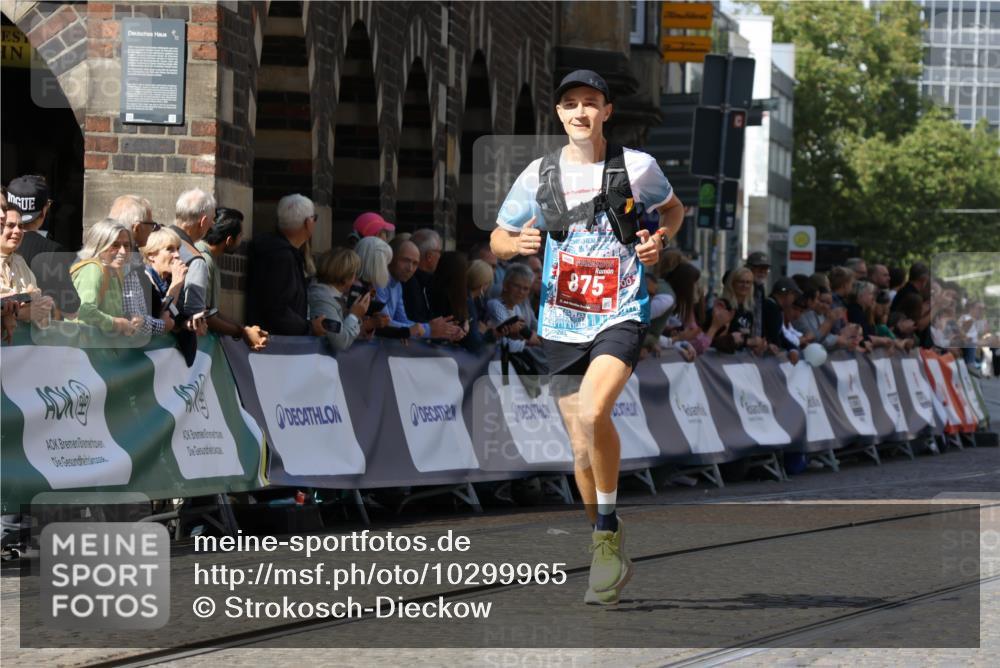 13.09.2026 - 21. swb-Marathon Bremen Strokosch-Dieckow http://msf.ph/oto/10299965 13.09.2026 12:48:16 Ziel 358, 447, 875, 5428 meine-sportfotos.de