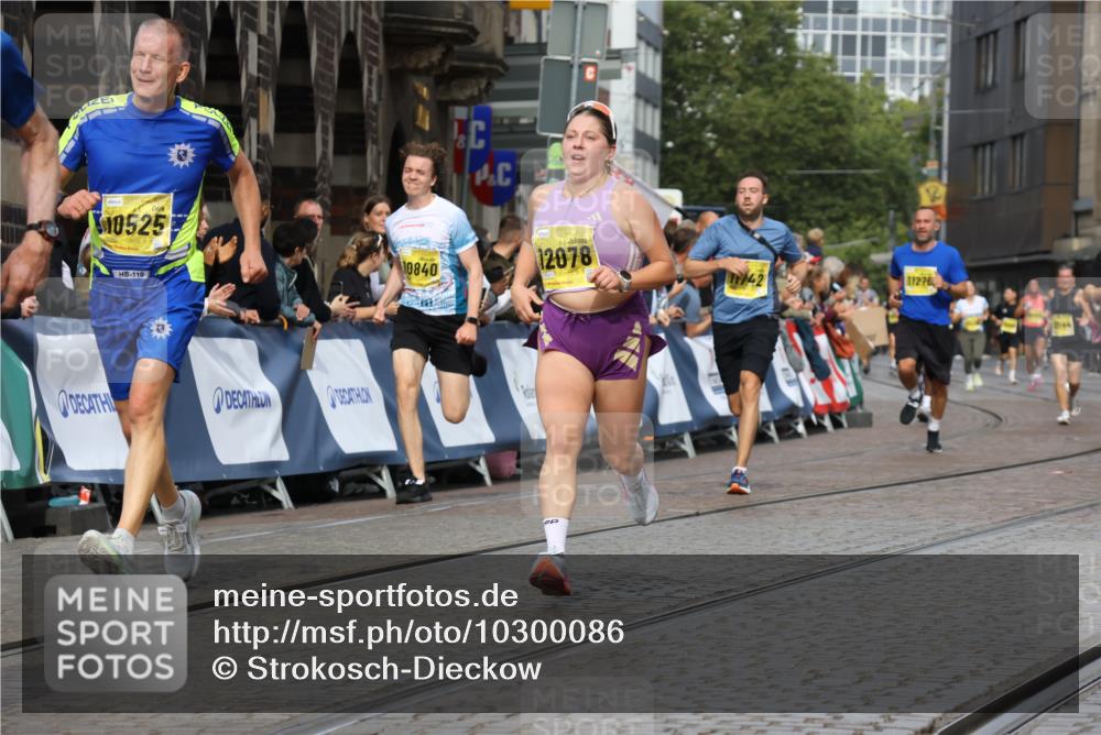 13.09.2026 - 21. swb-Marathon Bremen Strokosch-Dieckow http://msf.ph/oto/10300086 13.09.2026 10:50:36 Ziel 10170, 10233, 10876, 10923, 11111, 11128, 11178, 11497, 11499, 11622, 11680, 12045, 12240, 12269, 13562, 10267, 10764, 11076, 11170, 11753, 11961, 12052, 12070, 12179, 12309, 12488, 12560, 13544 meine-sportfotos.de