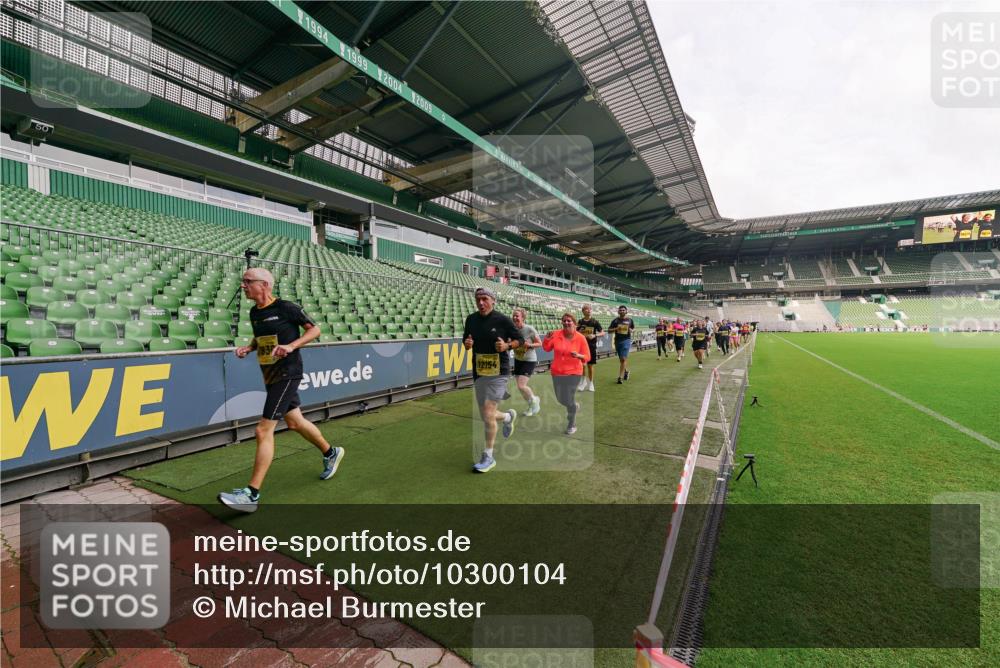 13.09.2026 - 21. swb-Marathon Bremen Michael Burmester http://msf.ph/oto/10300104 13.09.2026 10:38:49 Laufen im Stadion 10090, 10091, 10135, 10138, 10139, 10168, 10188, 10190, 10204, 10205, 10217, 10229, 10238, 10259, 10260, 10273, 10274, 10279, 10280, 10283, 10305, 10314, 10323, 10360, 10363, 10364, 10370, 10375, 10376, 10378, 10404, 10432, 10457, 10465, 10469, 10488, 10493, 10501, 10505, 10510, 10511, 10526, 10576, 10595, 10598, 10609, 10616, 10619, 10630, 10645, 10654, 10661, 10662, 10664, 10674, 10681, 10682, 10686, 10695, 10697, 10712, 10743, 10802, 10823 meine-sportfotos.de