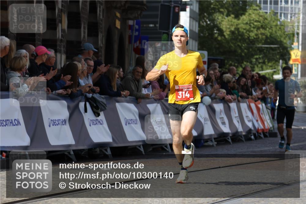 13.09.2026 - 21. swb-Marathon Bremen Strokosch-Dieckow http://msf.ph/oto/10300140 13.09.2026 12:49:06 Ziel 314, 1917 meine-sportfotos.de