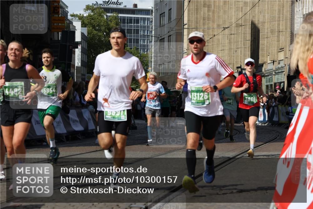 13.09.2026 - 21. swb-Marathon Bremen Strokosch-Dieckow http://msf.ph/oto/10300157 13.09.2026 13:20:43 Ziel 201, 232, 334, 1197, 1646, 1750, 2493, 2577, 2953, 3685, 3813, 4351, 4358, 5137, 5450, 5493, 5583, 6495, 6496, 6901, 7018, 7664, 8178, 9047, 9721, 13222, 769, 1056, 1881, 2425, 2640, 3356, 3866, 4126, 4316, 4465, 4482, 4612, 5161, 5213, 5954, 6177, 6401, 6680, 7517, 7902, 8005, 8141, 8804, 8971, 9691, 13126 meine-sportfotos.de