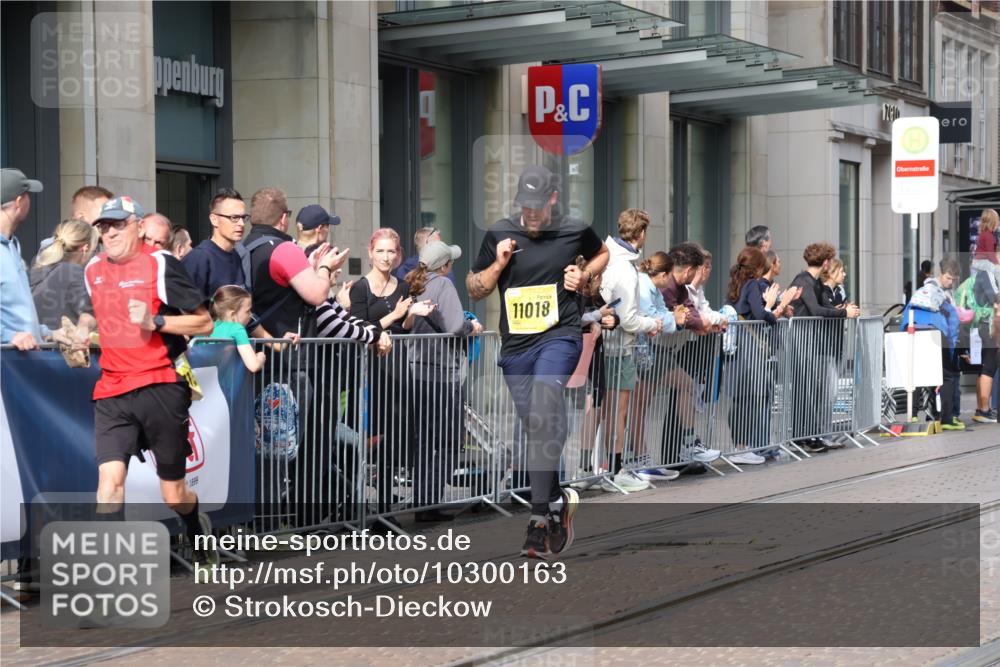 13.09.2026 - 21. swb-Marathon Bremen Strokosch-Dieckow http://msf.ph/oto/10300163 13.09.2026 10:47:45 Ziel 10142, 10316, 10329, 11058, 11193, 11360, 11735, 11781, 12278, 12354, 12487, 13620, 10172, 10189, 10210, 10223, 10270, 10310, 10393, 10592, 10594, 10807, 10860, 10873, 11018, 11130, 11469, 11634, 11646, 11809, 11894, 12077, 12296, 12318, 12547, 12558, 13521 meine-sportfotos.de