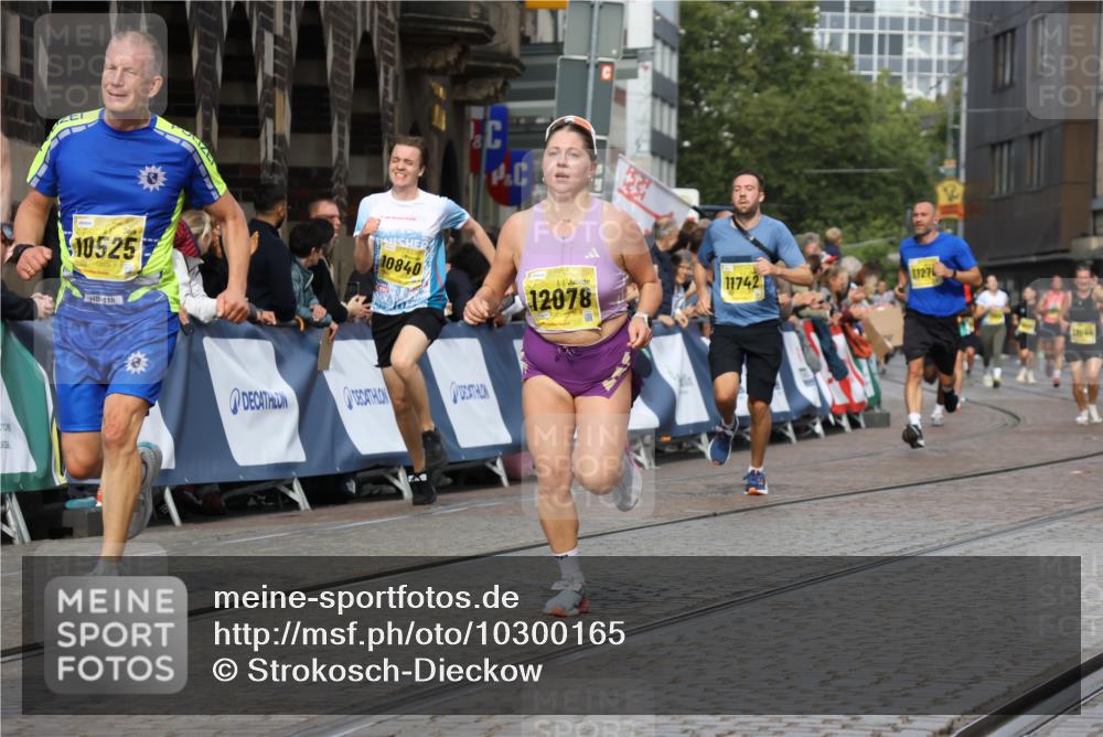 13.09.2026 - 21. swb-Marathon Bremen Strokosch-Dieckow http://msf.ph/oto/10300165 13.09.2026 10:50:36 Ziel 10170, 10233, 10876, 10923, 11111, 11128, 11178, 11497, 11499, 11622, 11680, 12045, 12240, 12269, 13562, 10267, 10764, 11076, 11170, 11753, 11961, 12052, 12070, 12179, 12309, 12488, 12560, 13544 meine-sportfotos.de