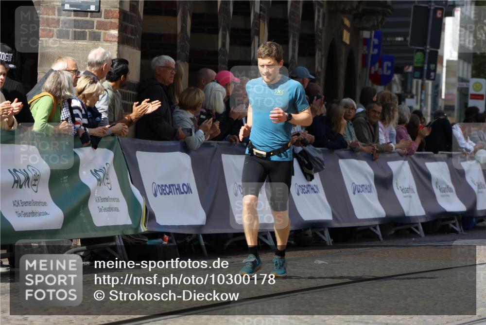 13.09.2026 - 21. swb-Marathon Bremen Strokosch-Dieckow http://msf.ph/oto/10300178 13.09.2026 12:49:12 Ziel 314, 934, 1428, 1917, 1483 meine-sportfotos.de