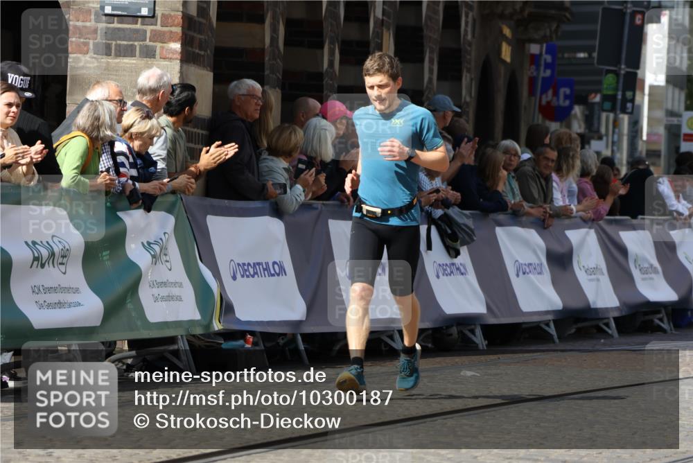 13.09.2026 - 21. swb-Marathon Bremen Strokosch-Dieckow http://msf.ph/oto/10300187 13.09.2026 12:49:12 Ziel 314, 934, 1428, 1917, 1483 meine-sportfotos.de