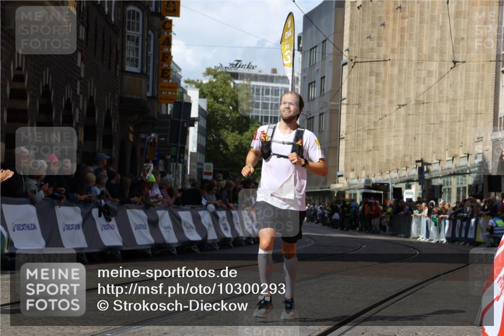 13.09.2026 - 21. swb-Marathon Bremen Strokosch-Dieckow http://msf.ph/oto/10300293 13.09.2026 12:49:23 Ziel 934, 1428, 968, 1483 meine-sportfotos.de