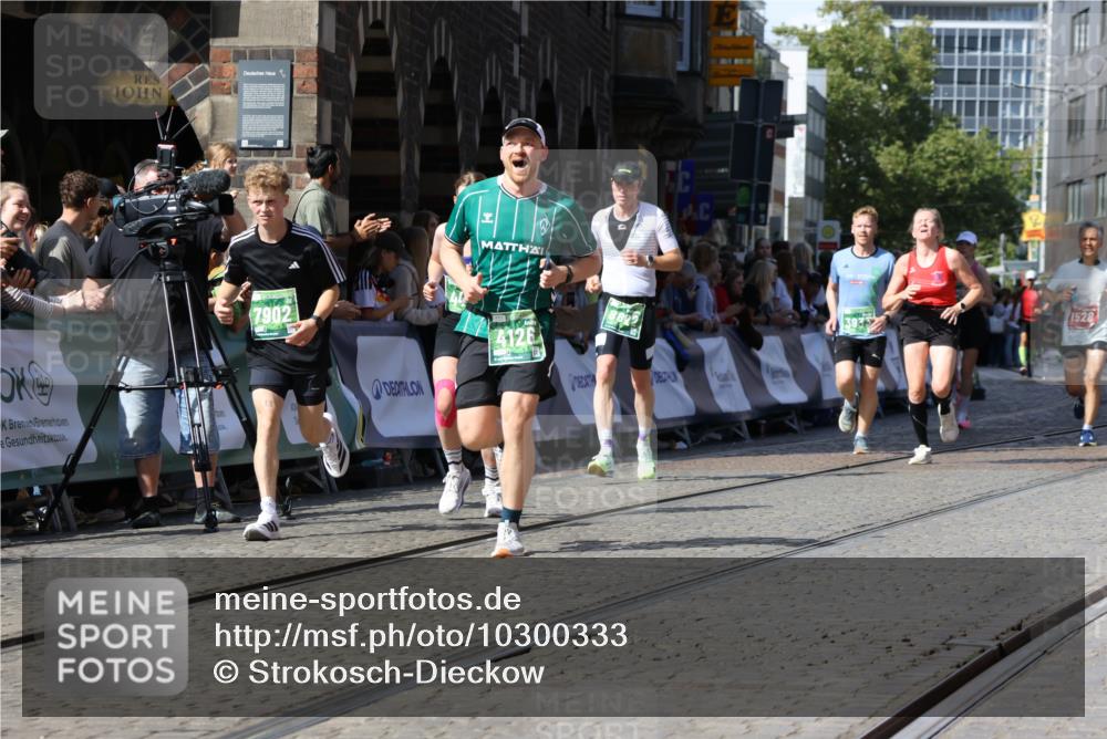 13.09.2026 - 21. swb-Marathon Bremen Strokosch-Dieckow http://msf.ph/oto/10300333 13.09.2026 13:20:54 Ziel 201, 334, 541, 876, 1197, 1528, 1646, 2493, 2953, 3813, 4174, 4357, 4358, 5137, 5493, 5855, 6495, 6496, 7411, 9162, 9721, 9949, 13222, 854, 1191, 3450, 3933, 4126, 4362, 4465, 4734, 6357, 6970, 7902, 8237, 8622, 8971, 9267, 9268, 13120 meine-sportfotos.de