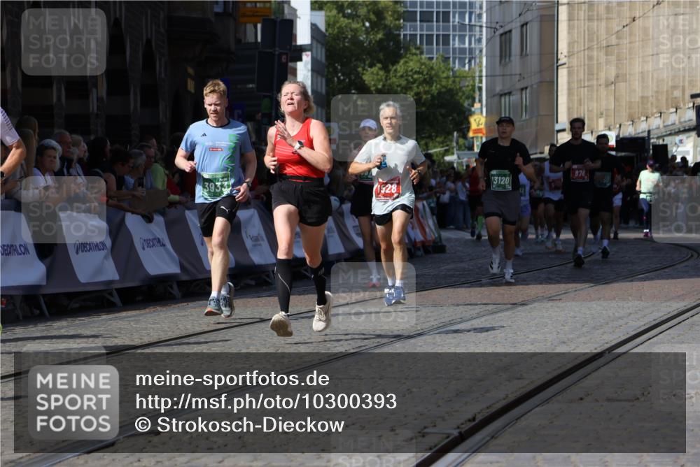 13.09.2026 - 21. swb-Marathon Bremen Strokosch-Dieckow http://msf.ph/oto/10300393 13.09.2026 13:20:56 Ziel 541, 769, 876, 1197, 1528, 1646, 2493, 2953, 3813, 3866, 4174, 4357, 4358, 4482, 5213, 5493, 5855, 5954, 6177, 6495, 6496, 7411, 7517, 8141, 8804, 9162, 9691, 9721, 9949, 13126, 854, 1191, 3450, 3933, 4362, 4465, 4734, 6357, 6970, 8237, 8323, 8622, 8971, 9267, 9268, 13120 meine-sportfotos.de