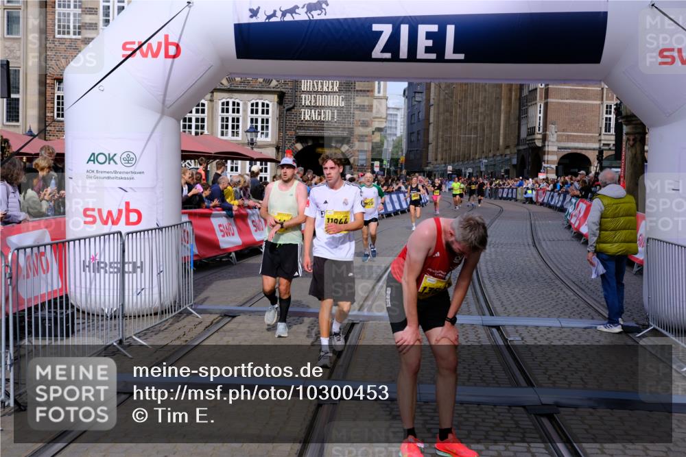 13.09.2026 - 21. swb-Marathon Bremen Tim E. http://msf.ph/oto/10300453 13.09.2026 10:41:46 Ziel 11628, 11944, 12442, 12455, 13520, 13600 meine-sportfotos.de