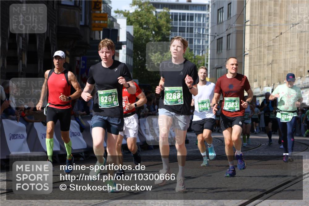 13.09.2026 - 21. swb-Marathon Bremen Strokosch-Dieckow http://msf.ph/oto/10300666 13.09.2026 13:21:08 Ziel 541, 769, 876, 1056, 1881, 2425, 2640, 3356, 3866, 4126, 4174, 4316, 4465, 4482, 4612, 5161, 5213, 5855, 5954, 6177, 6401, 6680, 7517, 7902, 8005, 8141, 8804, 9691, 13126, 226, 2979, 3534, 4234, 4445, 4484, 4519, 6357, 8323, 8408, 8791, 9267, 9268, 9514, 9900 meine-sportfotos.de