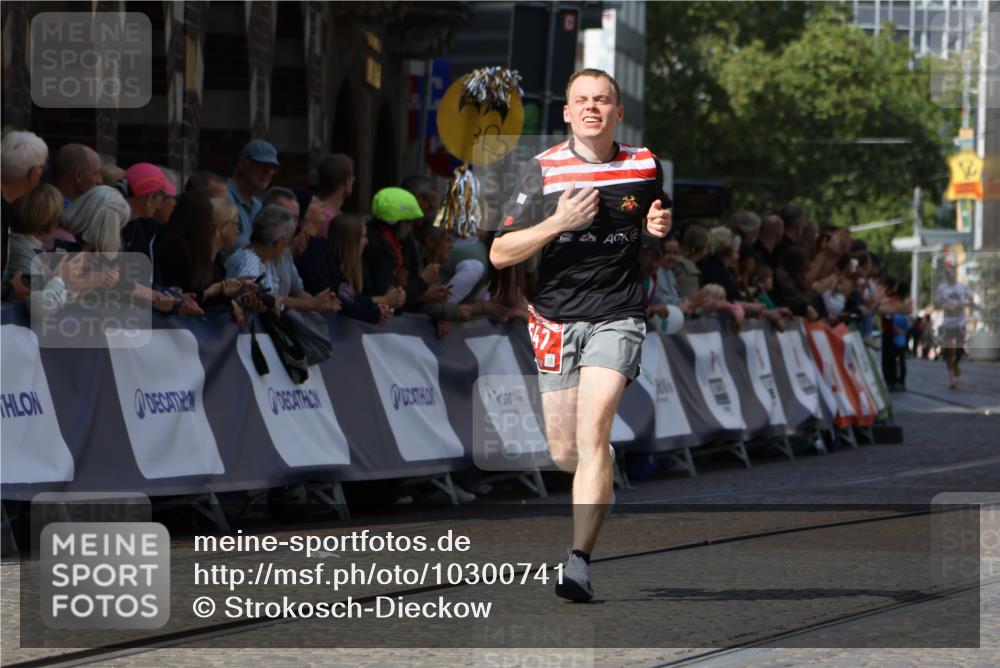 13.09.2026 - 21. swb-Marathon Bremen Strokosch-Dieckow http://msf.ph/oto/10300741 13.09.2026 12:50:24 Ziel 547, 7692, 8075 meine-sportfotos.de
