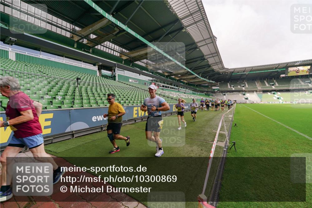 13.09.2026 - 21. swb-Marathon Bremen Michael Burmester http://msf.ph/oto/10300869 13.09.2026 10:42:02 Laufen im Stadion 10148, 10155, 10163, 10247, 10303, 10313, 10330, 10354, 10395, 10396, 10399, 10414, 10419, 10422, 10461, 10462, 10483, 10490, 10491, 10519, 10527, 10545, 10546, 10547, 10557, 10586, 10611, 10644, 10665, 10694, 10705, 10706, 10719, 10722, 10752, 10766, 10768, 10773, 10776, 10784, 10804, 10805, 10854, 10859, 10880, 10889, 10909, 10963, 10977, 11026, 11027, 11041, 11043, 11048, 11078, 11084, 11085, 11090, 11097, 11098, 11140, 11192, 11239 meine-sportfotos.de