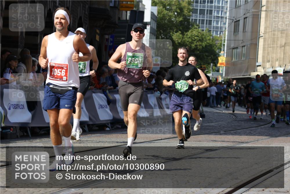 13.09.2026 - 21. swb-Marathon Bremen Strokosch-Dieckow http://msf.ph/oto/10300890 13.09.2026 13:21:17 Ziel 854, 1056, 1191, 1881, 2425, 2640, 3356, 3450, 3933, 4126, 4316, 4362, 4465, 4612, 5161, 6401, 6680, 6970, 7902, 8005, 8237, 8622, 8971, 13120, 2904, 3120, 3202, 3534, 3655, 4165, 4234, 4445, 4484, 4519, 6862, 8184, 8270, 8730, 8923, 9048, 9514, 9722, 9900 meine-sportfotos.de