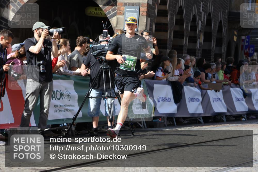 13.09.2026 - 21. swb-Marathon Bremen Strokosch-Dieckow http://msf.ph/oto/10300949 13.09.2026 13:21:22 Ziel 854, 1056, 1191, 2425, 3450, 3933, 4126, 4316, 4362, 4465, 4734, 5161, 6357, 6401, 6680, 6970, 7902, 8237, 8323, 8622, 8971, 9267, 9268, 13120, 1130, 2570, 2904, 3120, 3202, 3435, 3655, 3930, 4165, 5542, 6862, 7176, 8184, 8270, 8384, 8730, 8923, 9048, 9514, 9722, 13145 meine-sportfotos.de