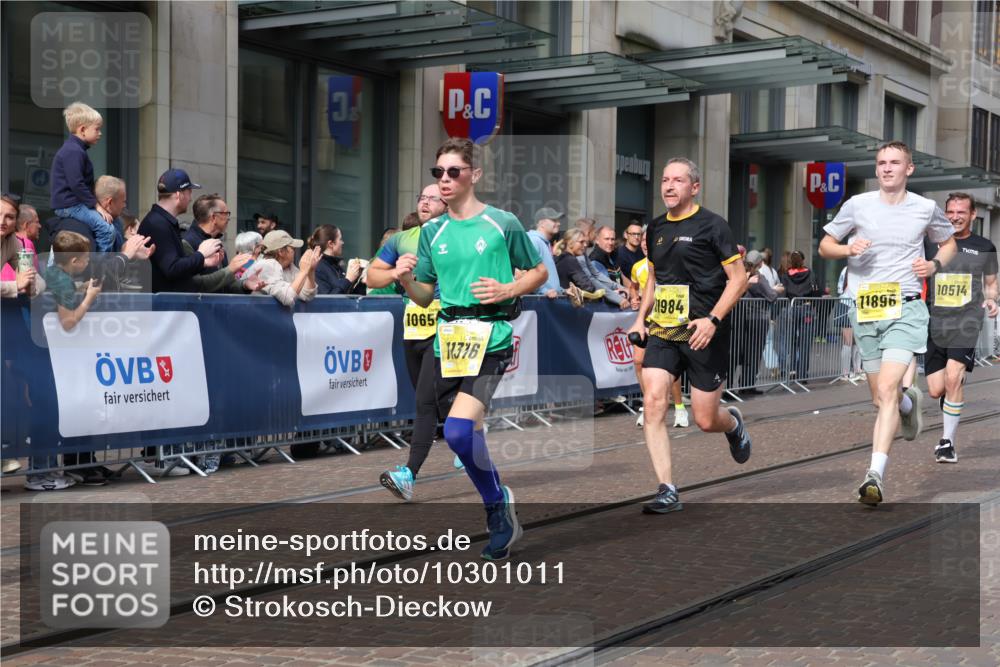 13.09.2026 - 21. swb-Marathon Bremen Strokosch-Dieckow http://msf.ph/oto/10301011 13.09.2026 10:49:09 Ziel 10294, 10655, 10739, 10835, 10846, 10910, 11092, 11191, 11621, 11635, 11717, 12376, 10253, 10293, 10392, 10514, 10566, 10655, 11316, 11567, 11885, 11891, 11896, 11984, 12027, 12132, 12149, 12204, 12350, 12450, 12529, 13512, 13555, 13577 meine-sportfotos.de