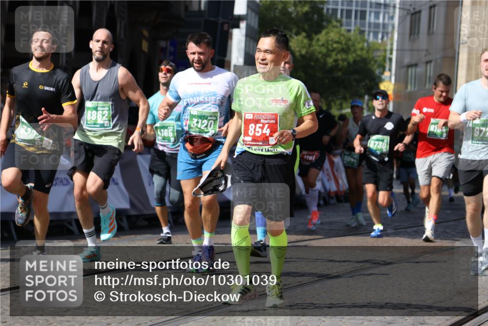 13.09.2026 - 21. swb-Marathon Bremen Strokosch-Dieckow http://msf.ph/oto/10301039 13.09.2026 13:21:24 Ziel 854, 1056, 1191, 2425, 3450, 3933, 4126, 4316, 4362, 4465, 4734, 6357, 6401, 6970, 7902, 8237, 8323, 8408, 8622, 8791, 8971, 9267, 9268, 13120, 1130, 2088, 2570, 2904, 3120, 3202, 3435, 3655, 3930, 4165, 5542, 6862, 7176, 8184, 8270, 8384, 8730, 8923, 9048, 9722, 13145 meine-sportfotos.de