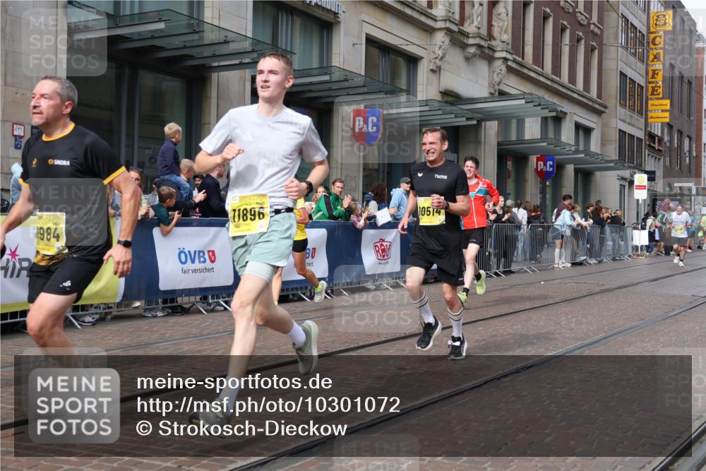 13.09.2026 - 21. swb-Marathon Bremen Strokosch-Dieckow http://msf.ph/oto/10301072 13.09.2026 10:49:10 Ziel 10294, 10739, 10835, 10846, 10910, 11092, 11191, 11621, 11635, 11717, 12376, 10253, 10293, 10392, 10514, 10566, 10655, 11316, 11567, 11891, 11896, 11984, 12027, 12132, 12149, 12204, 12350, 12450, 12529, 13512, 13555, 13577 meine-sportfotos.de