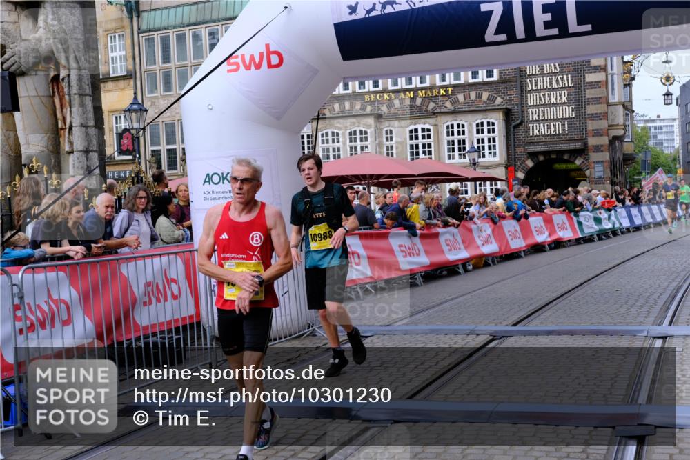 13.09.2026 - 21. swb-Marathon Bremen Tim E. http://msf.ph/oto/10301230 13.09.2026 10:43:12 Ziel 10235, 10336, 10816, 10988, 11442, 13580 meine-sportfotos.de