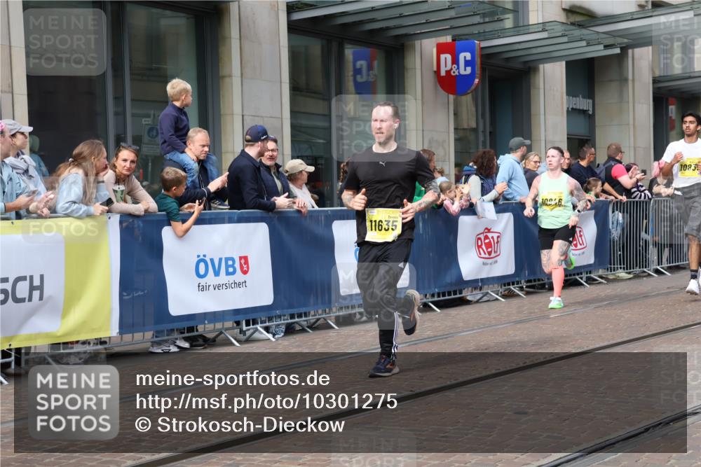 13.09.2026 - 21. swb-Marathon Bremen Strokosch-Dieckow http://msf.ph/oto/10301275 13.09.2026 10:49:24 Ziel 10508, 10709, 10835, 10910, 10966, 11007, 11035, 11092, 11183, 11635, 11717, 10294, 10392, 10514, 10655, 10739, 10846, 11191, 11316, 11567, 11621, 11635, 11891, 11896, 11984, 12132, 12149, 12376, 12450, 12529, 13577 meine-sportfotos.de