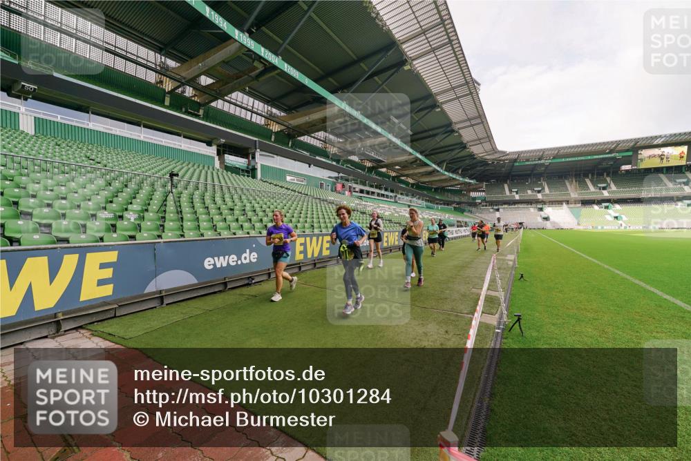 13.09.2026 - 21. swb-Marathon Bremen Michael Burmester http://msf.ph/oto/10301284 13.09.2026 10:44:15 Laufen im Stadion 10002, 10004, 10005, 10176, 10191, 10192, 10271, 10295, 10325, 10335, 10361, 10362, 10402, 10459, 10474, 10513, 10572, 10605, 10606, 10629, 10679, 10713, 10756, 10779, 10882, 10899, 10900, 10997, 10999, 11081, 11173, 11217, 11233, 11264, 11274, 11307, 11333, 11337, 11355, 11385, 11408, 11448, 11456, 11461, 11482, 11495, 11629, 11932, 11943, 12151, 12226, 12311, 12321, 12334 meine-sportfotos.de