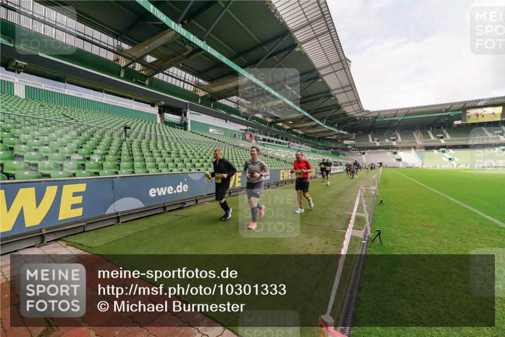 13.09.2026 - 21. swb-Marathon Bremen Michael Burmester http://msf.ph/oto/10301333 13.09.2026 10:44:40 Laufen im Stadion 10004, 10005, 10137, 10176, 10191, 10192, 10194, 10202, 10271, 10295, 10325, 10335, 10344, 10402, 10430, 10459, 10513, 10524, 10568, 10600, 10605, 10606, 10629, 10679, 10713, 10756, 10779, 10882, 10899, 10900, 10979, 10997, 10999, 11081, 11200, 11217, 11233, 11264, 11307, 11333, 11337, 11355, 11385, 11408, 11448, 11456, 11461, 11482, 11495, 11629, 11808, 11932, 11943, 12057, 12089, 12151, 12153, 12224, 12226, 12311, 12321, 12334, 12539 meine-sportfotos.de