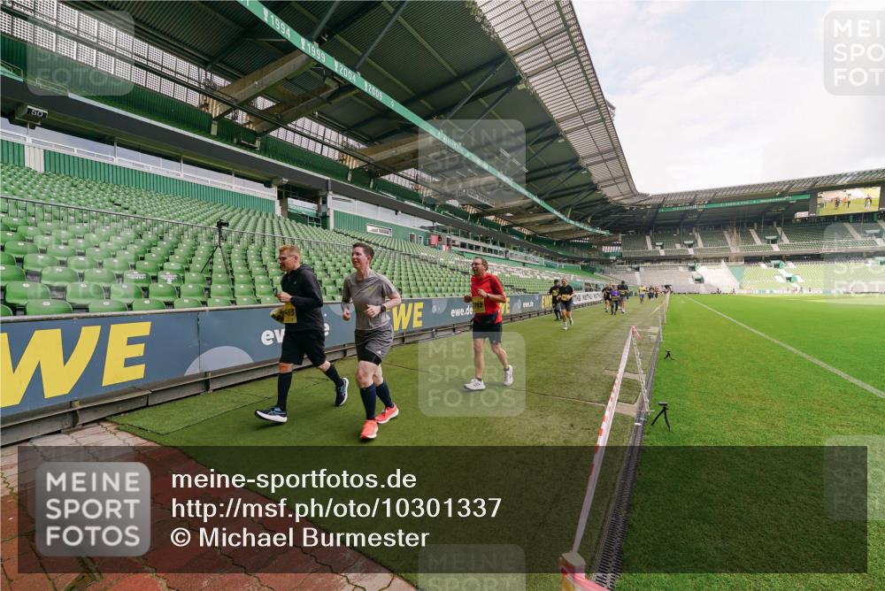 13.09.2026 - 21. swb-Marathon Bremen Michael Burmester http://msf.ph/oto/10301337 13.09.2026 10:44:41 Laufen im Stadion 10004, 10005, 10137, 10176, 10191, 10192, 10194, 10202, 10271, 10295, 10325, 10335, 10344, 10402, 10430, 10459, 10513, 10524, 10568, 10600, 10605, 10606, 10629, 10679, 10713, 10756, 10779, 10882, 10899, 10900, 10979, 10997, 10999, 11081, 11200, 11217, 11233, 11264, 11307, 11333, 11337, 11355, 11385, 11408, 11448, 11456, 11461, 11482, 11495, 11629, 11808, 11932, 11943, 12057, 12089, 12151, 12153, 12224, 12226, 12311, 12321, 12334, 12539 meine-sportfotos.de