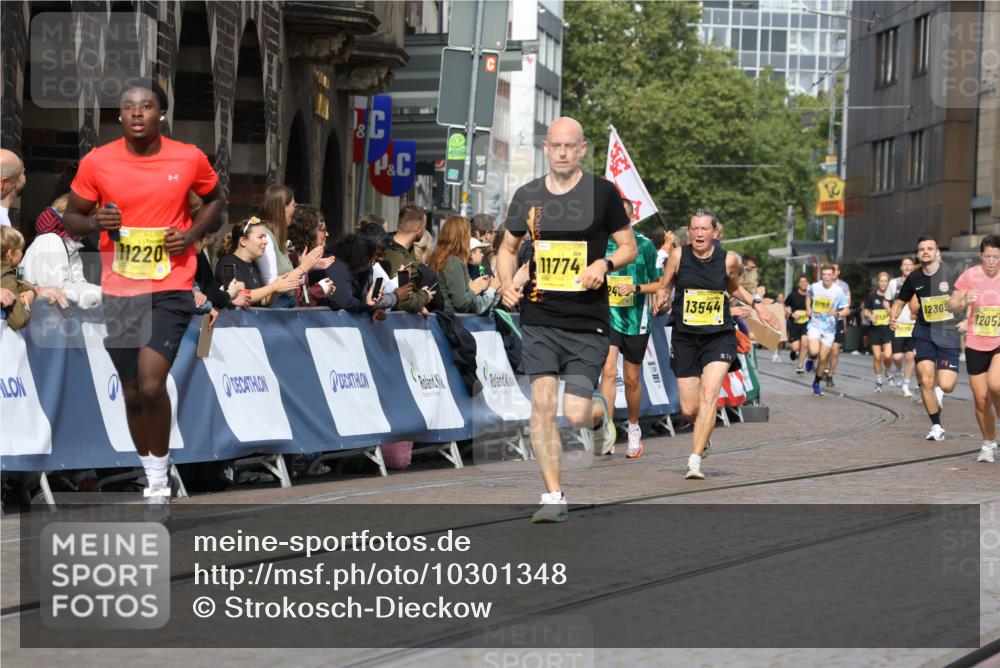 13.09.2026 - 21. swb-Marathon Bremen Strokosch-Dieckow http://msf.ph/oto/10301348 13.09.2026 10:50:44 Ziel 10170, 10233, 10525, 10840, 10923, 11178, 11276, 11497, 11499, 11622, 11664, 11680, 11742, 12045, 12078, 12269, 12447, 13562, 10200, 10537, 11076, 11087, 11170, 11961, 12004, 12070, 12179, 12351, 12407, 12560 meine-sportfotos.de