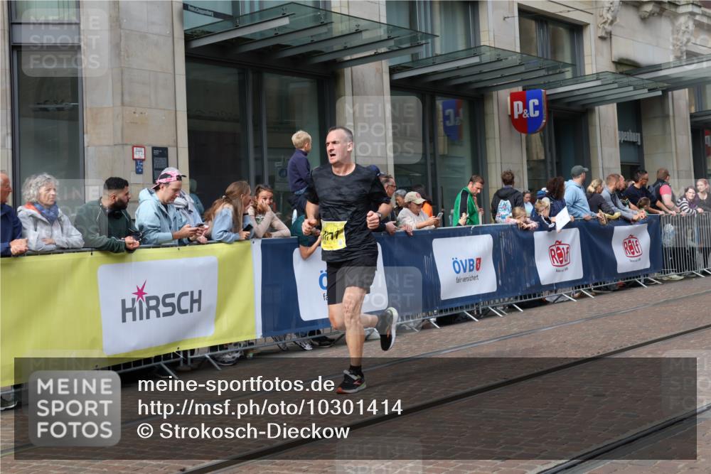 13.09.2026 - 21. swb-Marathon Bremen Strokosch-Dieckow http://msf.ph/oto/10301414 13.09.2026 10:49:35 Ziel 10452, 10508, 10593, 10709, 10966, 11005, 11007, 11035, 11183, 11415, 12380, 12510, 10294, 10739, 10835, 10846, 10910, 11092, 11191, 11621, 11635, 11717, 12376 meine-sportfotos.de