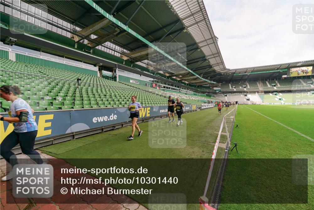 13.09.2026 - 21. swb-Marathon Bremen Michael Burmester http://msf.ph/oto/10301440 13.09.2026 10:45:26 Laufen im Stadion 10137, 10176, 10191, 10192, 10194, 10202, 10242, 10295, 10344, 10430, 10472, 10524, 10568, 10600, 10629, 10651, 10679, 10713, 10779, 10979, 10999, 11050, 11081, 11181, 11200, 11233, 11244, 11307, 11309, 11355, 11367, 11385, 11408, 11495, 11574, 11629, 11709, 11760, 11808, 11821, 11932, 11943, 12057, 12089, 12151, 12153, 12177, 12178, 12224, 12226, 12285, 12311, 12321, 12334, 12374, 12462, 12539, 10148, 10303, 10330 meine-sportfotos.de