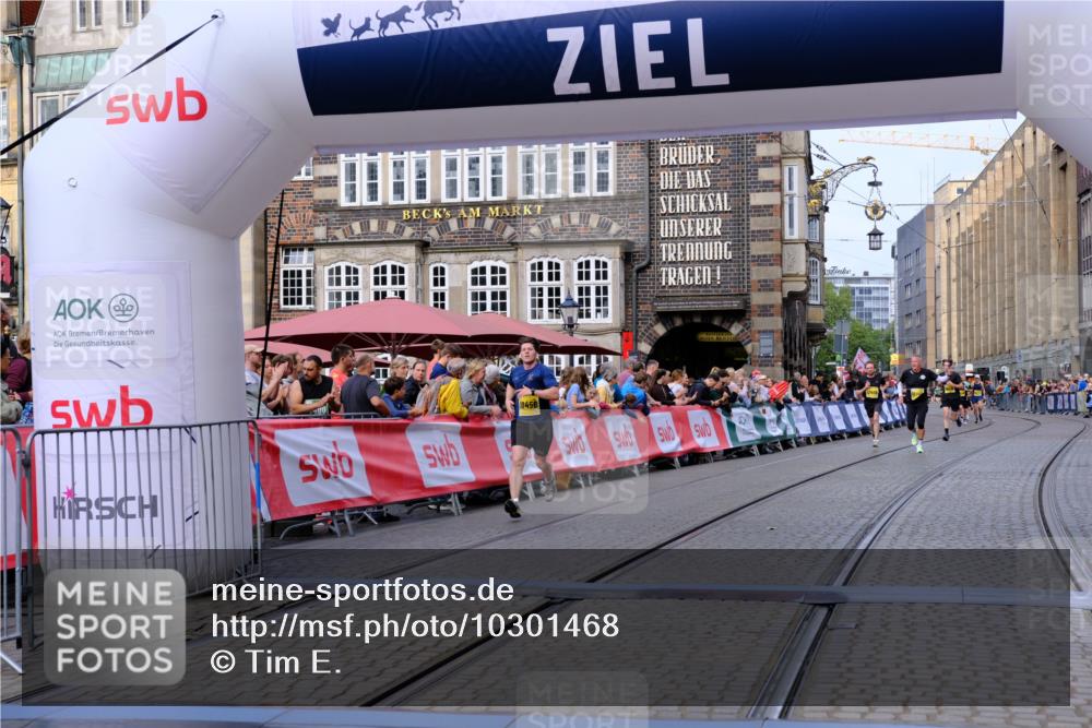 13.09.2026 - 21. swb-Marathon Bremen Tim E. http://msf.ph/oto/10301468 13.09.2026 10:43:35 Ziel 10346, 10456, 10618, 11042, 11143, 11632, 12053, 12406, 12469, 13523 meine-sportfotos.de