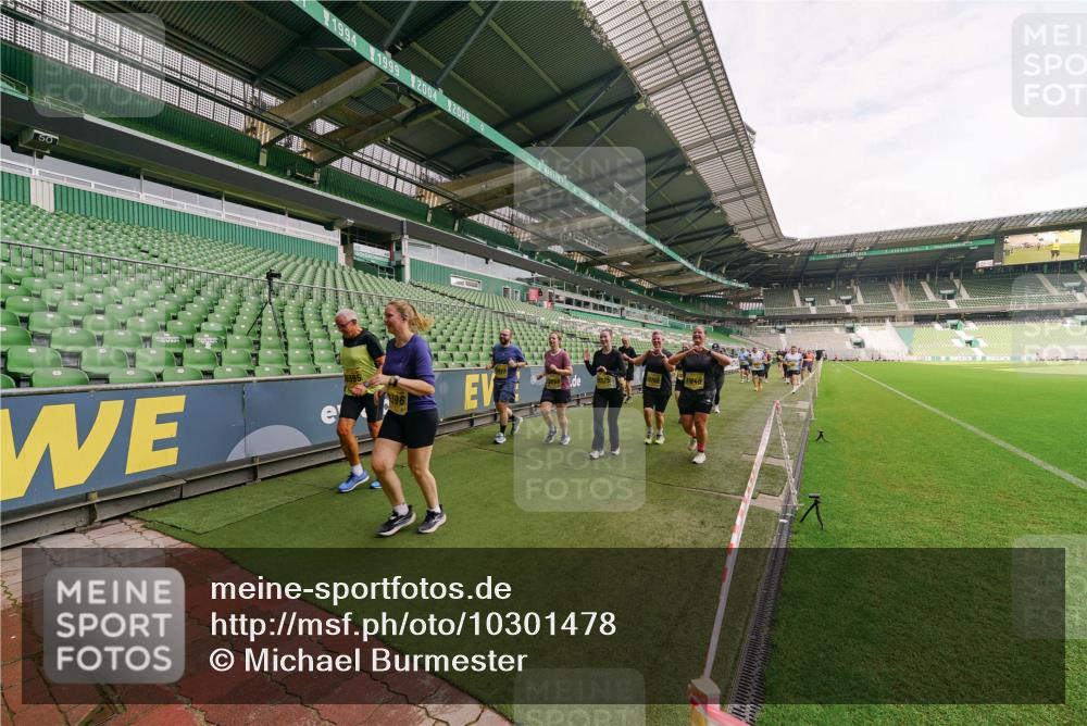 13.09.2026 - 21. swb-Marathon Bremen Michael Burmester http://msf.ph/oto/10301478 13.09.2026 10:45:44 Laufen im Stadion 10137, 10176, 10191, 10192, 10194, 10202, 10242, 10344, 10430, 10472, 10524, 10568, 10600, 10651, 10679, 10713, 10979, 11050, 11081, 11181, 11200, 11244, 11296, 11309, 11367, 11385, 11495, 11529, 11530, 11546, 11574, 11629, 11675, 11709, 11760, 11808, 11821, 11932, 11943, 12057, 12089, 12151, 12153, 12177, 12178, 12211, 12224, 12226, 12285, 12311, 12316, 12317, 12321, 12334, 12374, 12422, 12462, 12539, 10002, 10148, 10303, 10330, 10361, 10362 meine-sportfotos.de