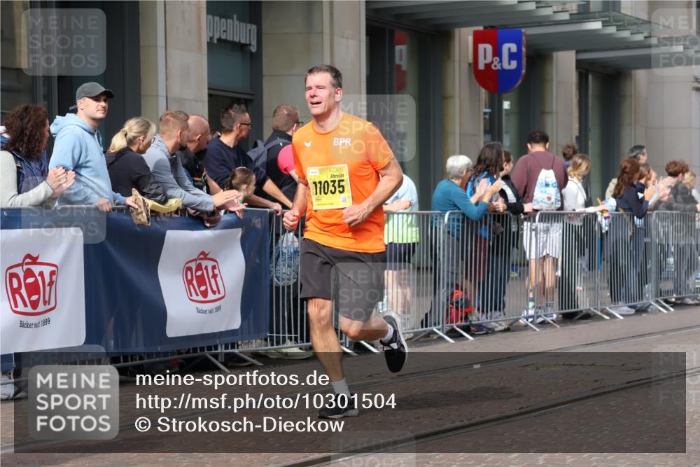 13.09.2026 - 21. swb-Marathon Bremen Strokosch-Dieckow http://msf.ph/oto/10301504 13.09.2026 10:49:46 Ziel 10452, 10508, 10593, 10876, 10966, 11005, 11035, 11111, 11128, 11183, 11415, 12240, 12380, 12510, 10709, 10739, 10835, 10846, 10910, 11007, 11092, 11183, 11191, 11635, 11717 meine-sportfotos.de