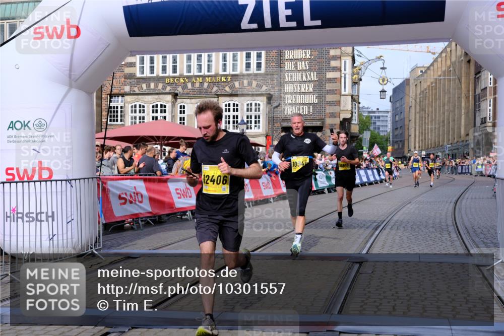 13.09.2026 - 21. swb-Marathon Bremen Tim E. http://msf.ph/oto/10301557 13.09.2026 10:43:40 Ziel 10328, 10346, 10456, 10618, 11468, 11826, 12406, 12469 meine-sportfotos.de