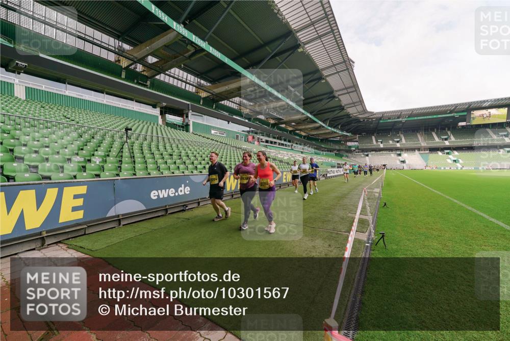 13.09.2026 - 21. swb-Marathon Bremen Michael Burmester http://msf.ph/oto/10301567 13.09.2026 10:46:20 Laufen im Stadion 10137, 10161, 10194, 10202, 10242, 10344, 10349, 10430, 10472, 10524, 10535, 10568, 10600, 10651, 10895, 10933, 10970, 10979, 11050, 11181, 11200, 11244, 11296, 11309, 11367, 11457, 11495, 11529, 11530, 11546, 11573, 11574, 11579, 11639, 11675, 11709, 11760, 11808, 11821, 12057, 12089, 12153, 12177, 12178, 12211, 12224, 12285, 12316, 12317, 12374, 12422, 12462, 12539, 10002, 10004, 10005, 10148, 10271, 10303, 10330, 10335, 10361, 10362, 10605 meine-sportfotos.de