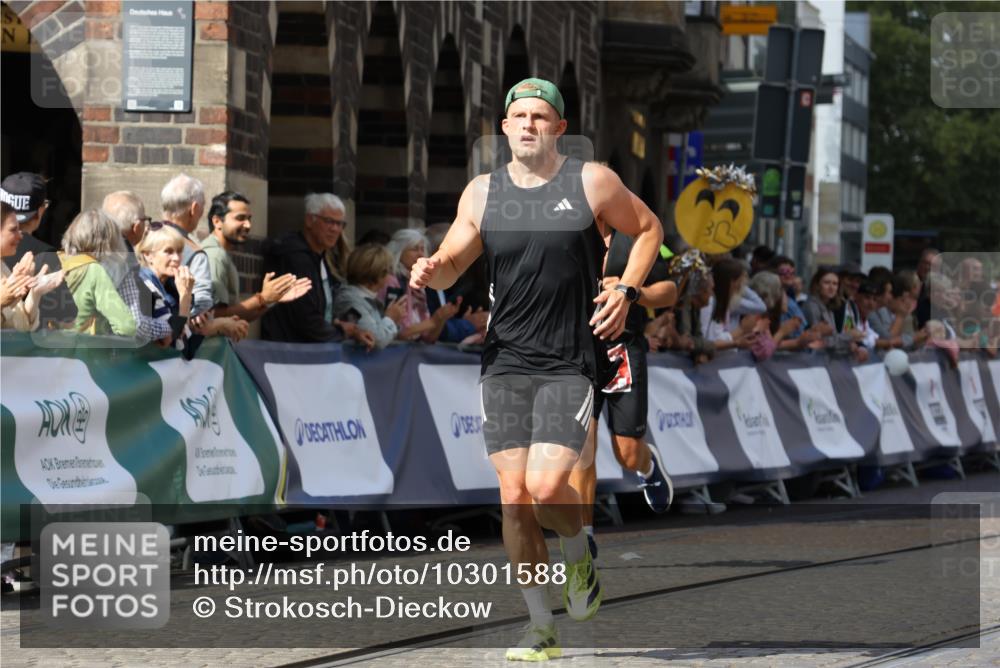 13.09.2026 - 21. swb-Marathon Bremen Strokosch-Dieckow http://msf.ph/oto/10301588 13.09.2026 12:52:11 Ziel 482, 943, 1126, 959, 1357, 1507 meine-sportfotos.de