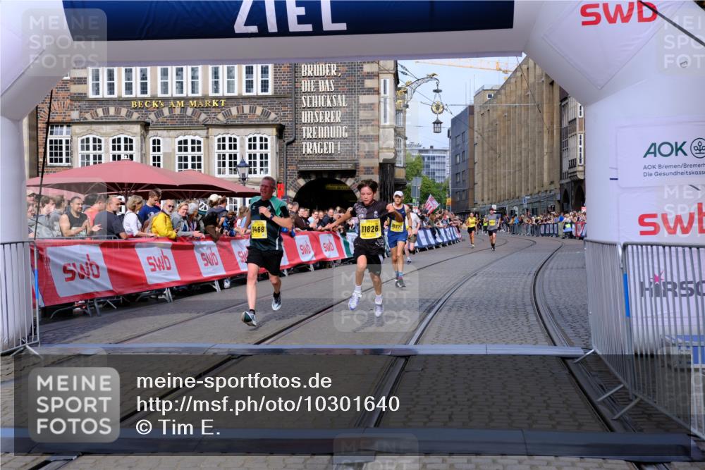 13.09.2026 - 21. swb-Marathon Bremen Tim E. http://msf.ph/oto/10301640 13.09.2026 10:43:44 Ziel 10328, 10346, 10456, 10618, 10742, 11468, 11607, 11826, 12406 meine-sportfotos.de