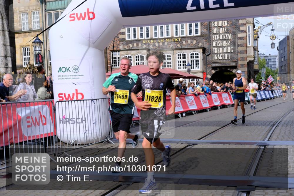 13.09.2026 - 21. swb-Marathon Bremen Tim E. http://msf.ph/oto/10301671 13.09.2026 10:43:46 Ziel 10328, 10346, 10456, 10618, 10742, 11468, 11607, 11826, 12406, 13509 meine-sportfotos.de