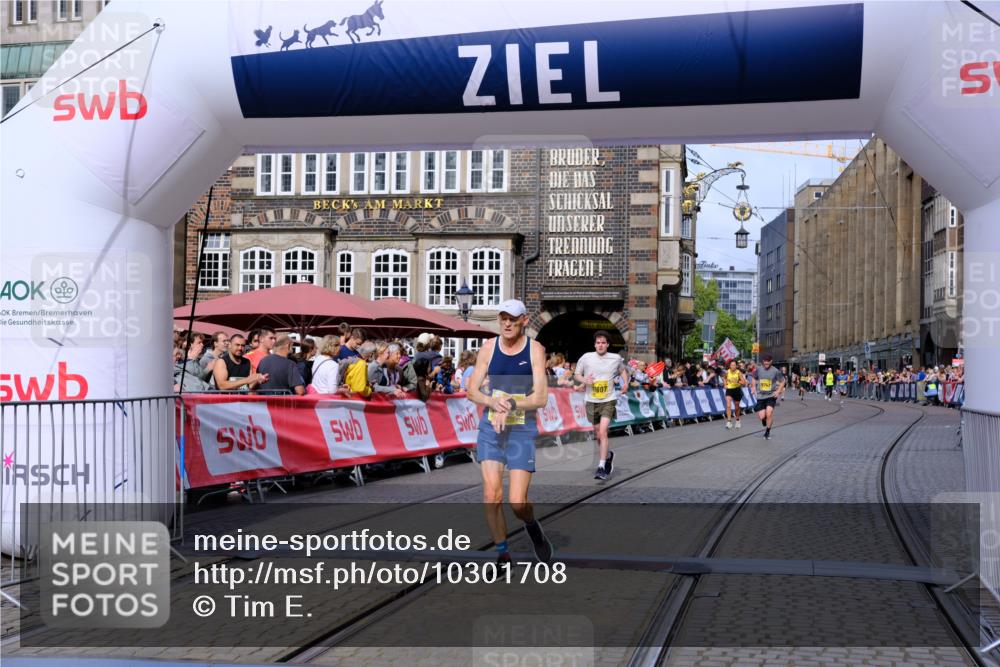 13.09.2026 - 21. swb-Marathon Bremen Tim E. http://msf.ph/oto/10301708 13.09.2026 10:43:47 Ziel 10328, 10346, 10456, 10618, 10742, 11468, 11607, 11826, 12406, 13509 meine-sportfotos.de