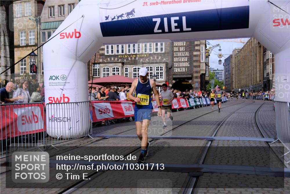 13.09.2026 - 21. swb-Marathon Bremen Tim E. http://msf.ph/oto/10301713 13.09.2026 10:43:49 Ziel 10328, 10346, 10618, 10742, 11468, 11607, 11826, 12406, 13509 meine-sportfotos.de
