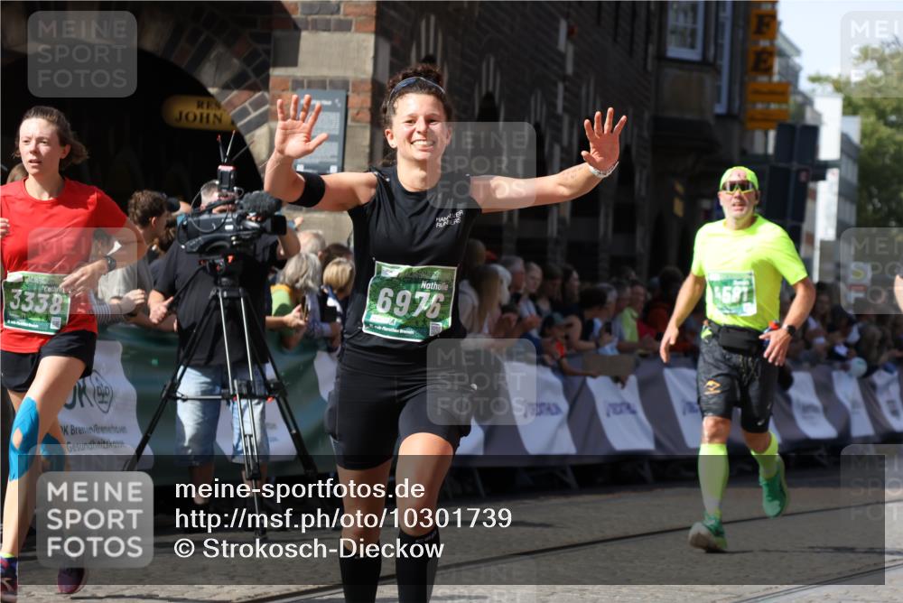 13.09.2026 - 21. swb-Marathon Bremen Strokosch-Dieckow http://msf.ph/oto/10301739 13.09.2026 13:21:50 Ziel 1130, 2088, 2570, 2904, 3120, 3202, 3435, 3655, 3930, 4165, 4234, 4445, 4484, 4519, 5542, 6862, 7176, 8184, 8270, 8384, 8730, 8923, 9048, 9514, 9722, 9900, 13145, 141, 148, 1209, 2051, 3338, 3652, 3774, 4581, 5193, 7098, 8438, 8452, 8924, 9599 meine-sportfotos.de
