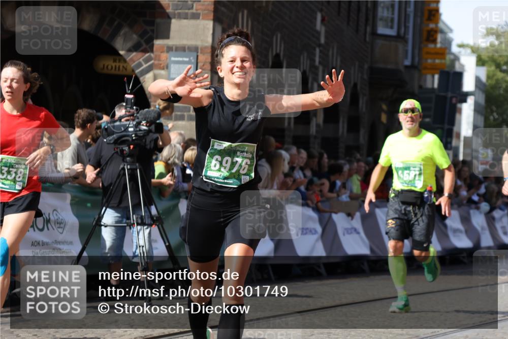 13.09.2026 - 21. swb-Marathon Bremen Strokosch-Dieckow http://msf.ph/oto/10301749 13.09.2026 13:21:50 Ziel 1130, 2088, 2570, 2904, 3120, 3202, 3435, 3655, 3930, 4165, 4234, 4445, 4484, 4519, 5542, 6862, 7176, 8184, 8270, 8384, 8730, 8923, 9048, 9514, 9722, 9900, 13145, 141, 148, 1209, 2051, 3338, 3652, 3774, 4581, 5193, 7098, 8438, 8452, 8924, 9599 meine-sportfotos.de