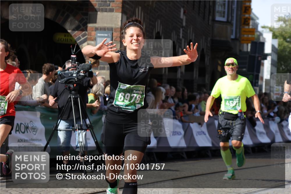 13.09.2026 - 21. swb-Marathon Bremen Strokosch-Dieckow http://msf.ph/oto/10301757 13.09.2026 13:21:50 Ziel 1130, 2088, 2570, 2904, 3120, 3202, 3435, 3655, 3930, 4165, 4234, 4445, 4484, 4519, 5542, 6862, 7176, 8184, 8270, 8384, 8730, 8923, 9048, 9514, 9722, 9900, 13145, 141, 148, 1209, 2051, 3338, 3652, 3774, 4581, 5193, 7098, 8438, 8452, 8924, 9599 meine-sportfotos.de
