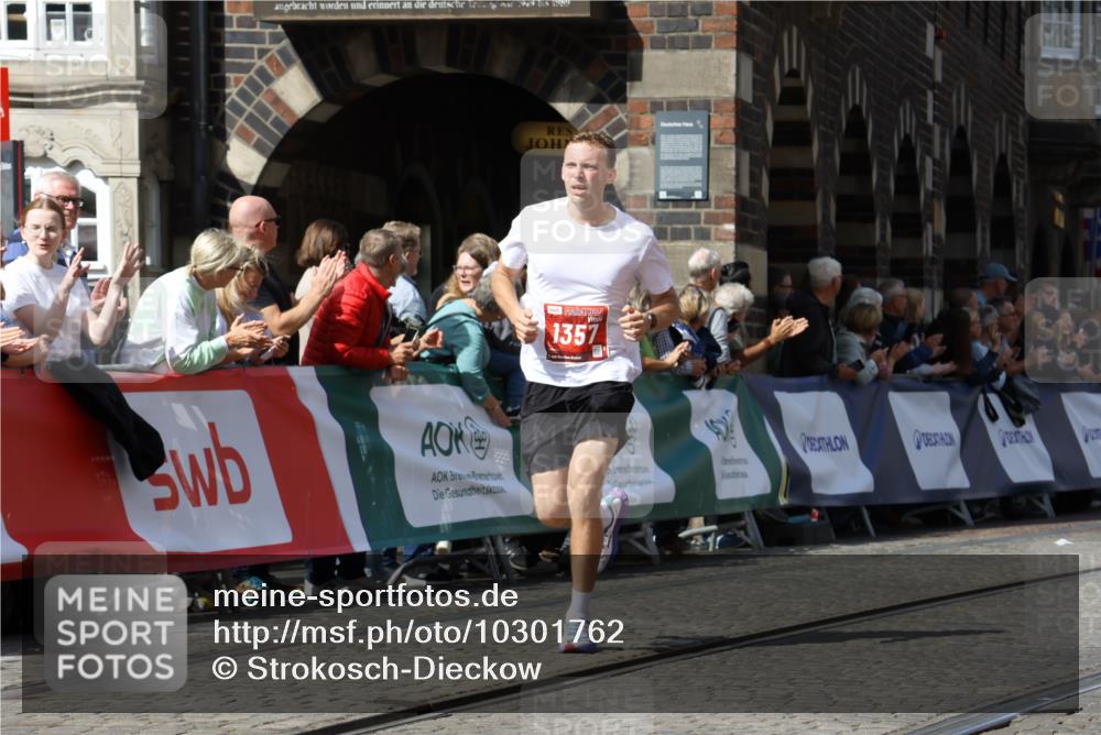 13.09.2026 - 21. swb-Marathon Bremen Strokosch-Dieckow http://msf.ph/oto/10301762 13.09.2026 12:52:41 Ziel 525, 959, 1357, 1507, 417, 553, 2100, 7244, 8729 meine-sportfotos.de