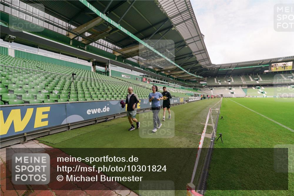 13.09.2026 - 21. swb-Marathon Bremen Michael Burmester http://msf.ph/oto/10301824 13.09.2026 10:49:12 Laufen im Stadion 10264, 10292, 10407, 10413, 10440, 10710, 10732, 10754, 10789, 10925, 11104, 11254, 11262, 11423, 11443, 11541, 11698, 11712, 11851, 11942, 11980, 12083, 12440, 12444, 12471, 12472, 12542, 12561, 10137, 10161, 10194, 10202, 10242, 10344, 10430, 10472, 10524, 10535, 10568, 10600, 10651, 10679, 10713, 10895, 10979, 11050, 11081, 11181, 11200, 11244, 11296, 11309, 11367, 11457, 11529, 11530, 11546, 11574, 11675, 11709, 11760, 11821, 12089, 12153, 12177, 12178 meine-sportfotos.de