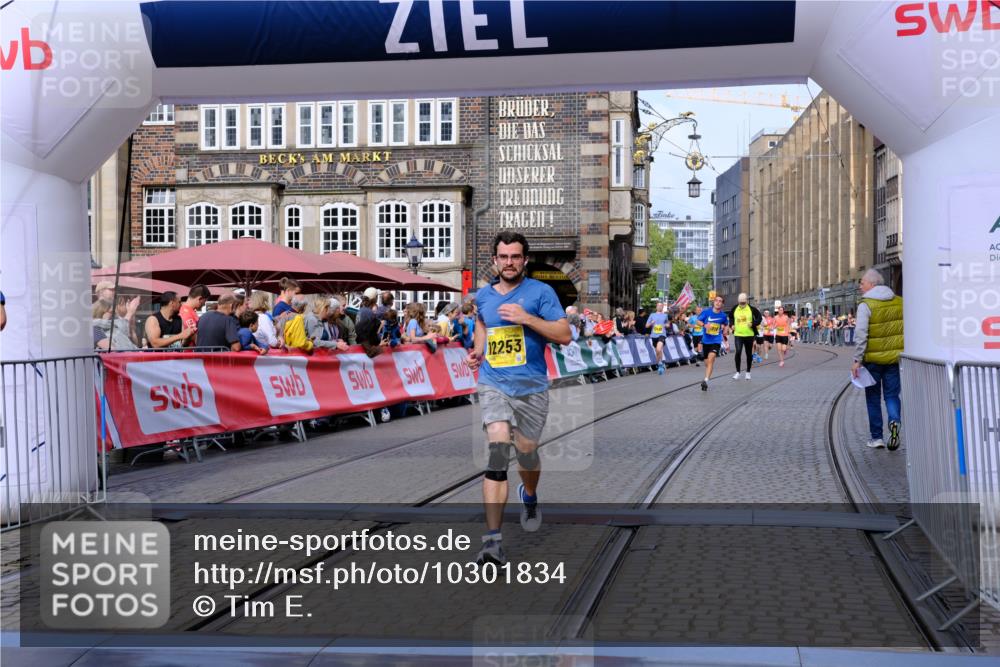 13.09.2026 - 21. swb-Marathon Bremen Tim E. http://msf.ph/oto/10301834 13.09.2026 10:44:03 Ziel 10337, 10742, 11019, 11208, 11948, 12250, 12253, 12436, 13509 meine-sportfotos.de