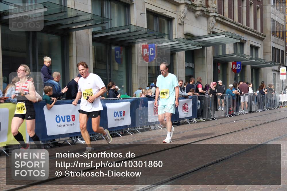 13.09.2026 - 21. swb-Marathon Bremen Strokosch-Dieckow http://msf.ph/oto/10301860 13.09.2026 10:50:02 Ziel 10170, 10233, 10525, 10840, 10923, 11111, 11128, 11178, 11497, 11499, 11622, 11680, 11742, 12045, 12078, 12240, 12269, 12447, 13562, 10452, 10508, 10593, 10709, 10876, 10966, 11005, 11007, 11035, 11183, 11415, 12380, 12510 meine-sportfotos.de