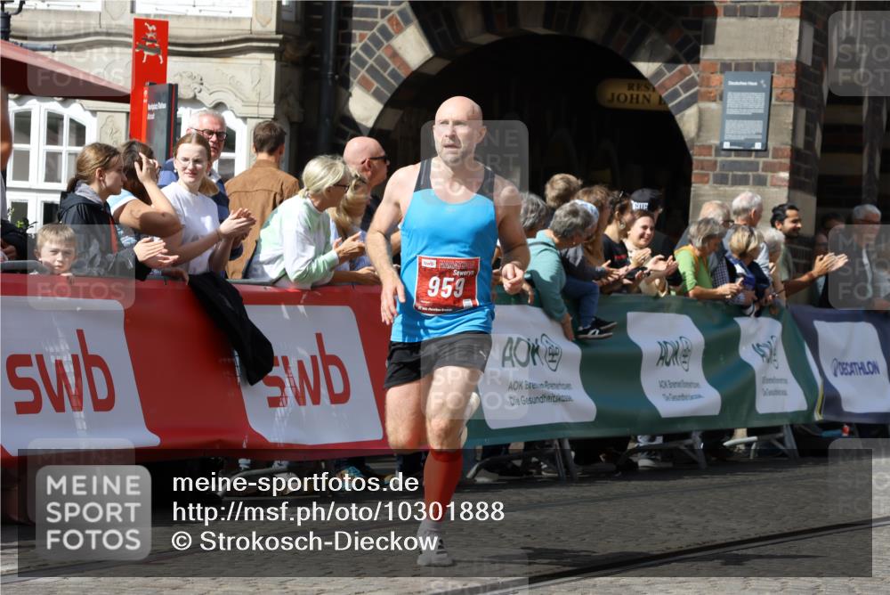 13.09.2026 - 21. swb-Marathon Bremen Strokosch-Dieckow http://msf.ph/oto/10301888 13.09.2026 12:52:45 Ziel 525, 959, 1357, 1507, 7768, 417, 2100, 7244, 8077, 9522 meine-sportfotos.de