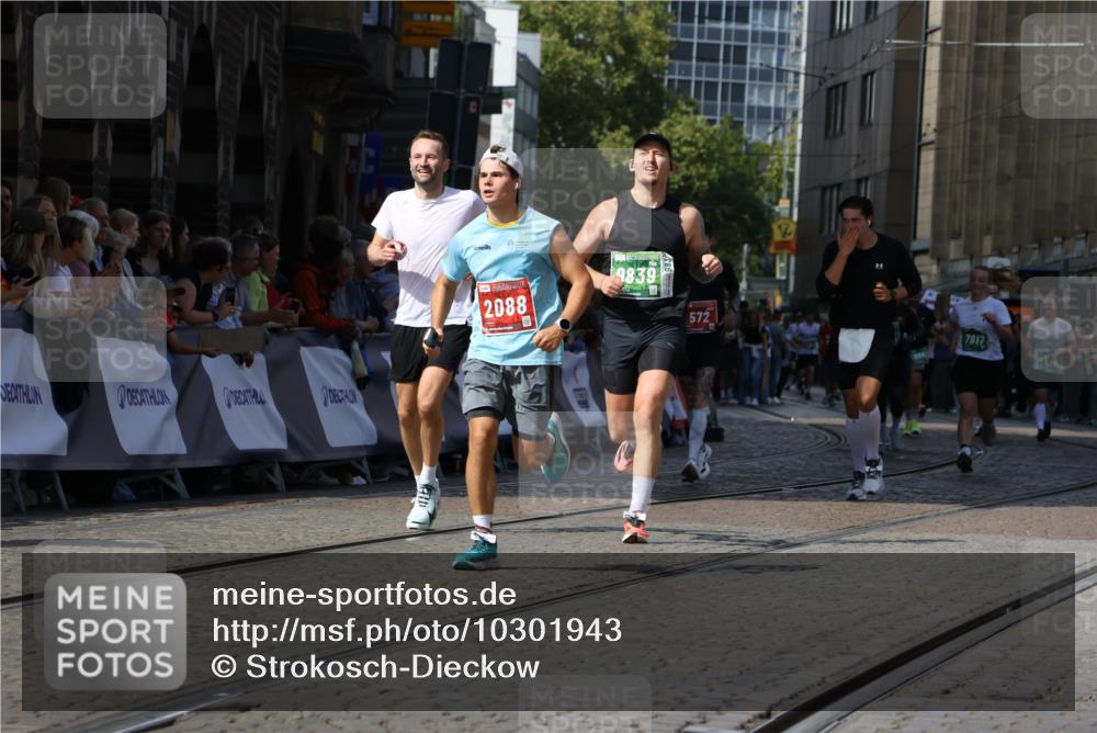 13.09.2026 - 21. swb-Marathon Bremen Strokosch-Dieckow http://msf.ph/oto/10301943 13.09.2026 13:22:03 Ziel 572, 1130, 1254, 2088, 2397, 2570, 3290, 3338, 3435, 3695, 3930, 3934, 4735, 5542, 6865, 6976, 7098, 7176, 8384, 8947, 9048, 9059, 9421, 10120, 13145, 1601, 1645, 2499, 3021, 3652, 4204, 4211, 6621, 7625, 7917, 8447, 8574, 9668, 9839 meine-sportfotos.de